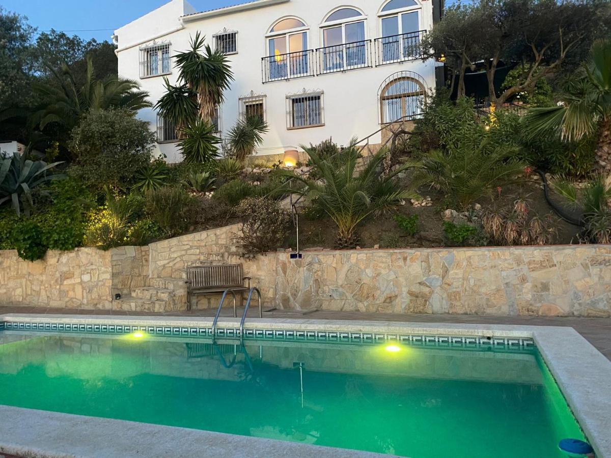 El Nispero Dulce Bed & Breakfast Alcaucin Exterior photo
