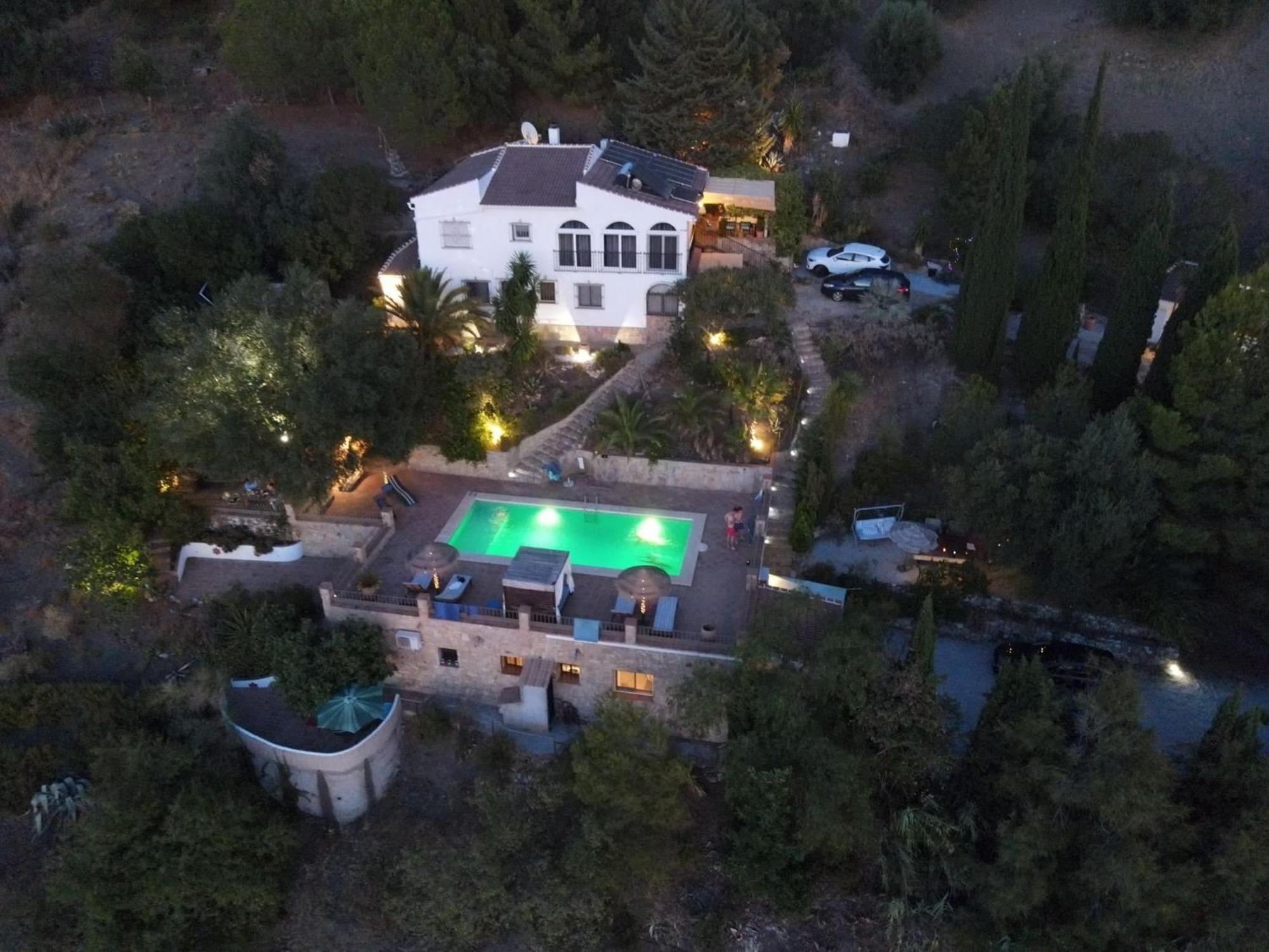 El Nispero Dulce Bed & Breakfast Alcaucin Exterior photo